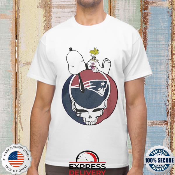 Snoopy and Woodstock 2021 Grateful Dead New England Patriots shirt