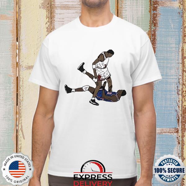 Scottie Pippen Standing Over Patrick Ewing Basketball Shirt